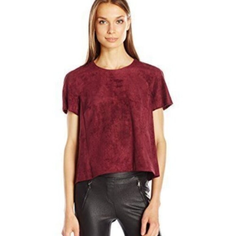 BCBGMAXAZRIA Mariko Faux Suede Short Sleeve Top, Red Wine Maroon, SIZE MEDIUM